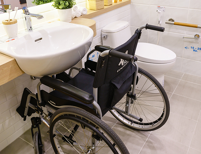 Accessibilité PMR des salles de bain avec Créa'Bain